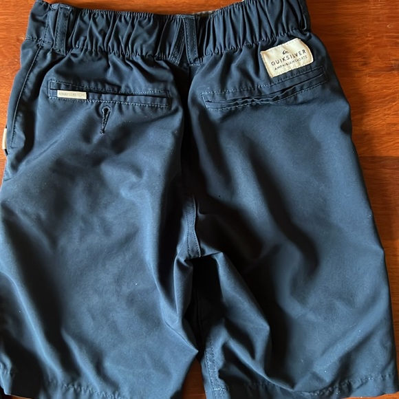 2 pairs Navy Quicksilver Amphibious 4 way stretch quick dry boys shorts - Picture 2 of 3